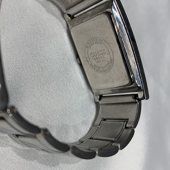 Heavily used Guess Slim watch - Picture 4 of 7